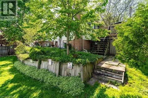 171 Herron Place Waterloo ON N2T 1H2