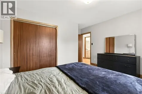 385 Mountain Crest Avenue Hamilton ON L9C 1L6