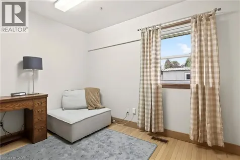 385 Mountain Crest Avenue Hamilton ON L9C 1L6