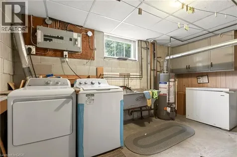 385 Mountain Crest Avenue Hamilton ON L9C 1L6