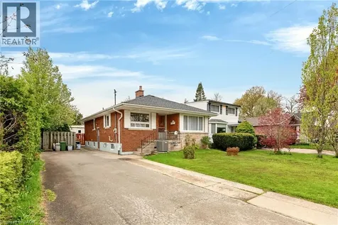 385 Mountain Crest Avenue Hamilton ON L9C 1L6