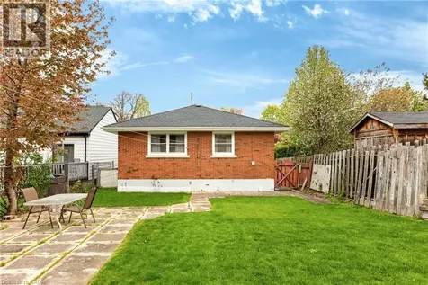 385 Mountain Crest Avenue Hamilton ON L9C 1L6
