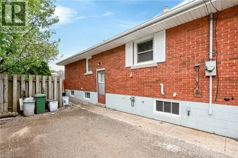 385 Mountain Crest Avenue Hamilton ON L9C 1L6