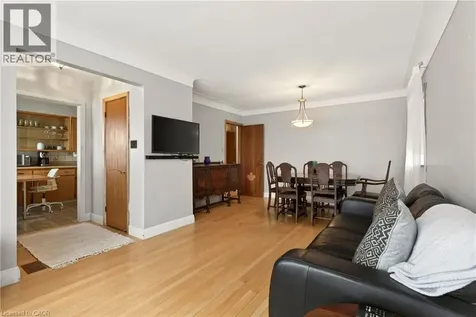 385 Mountain Crest Avenue Hamilton ON L9C 1L6