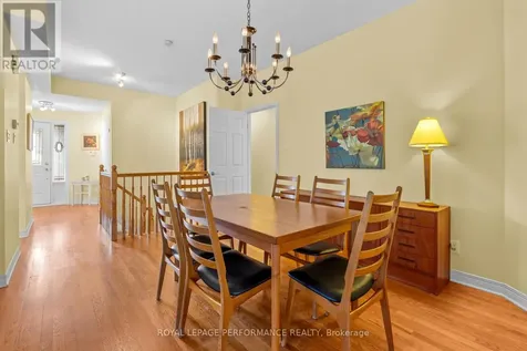 7 Roseglen Private Ottawa ON K1H 1B5