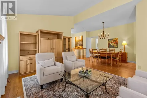 7 Roseglen Private Ottawa ON K1H 1B5