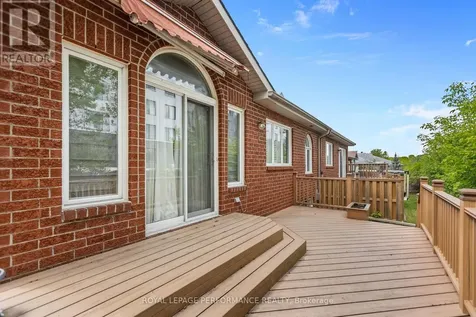 7 Roseglen Private Ottawa ON K1H 1B5