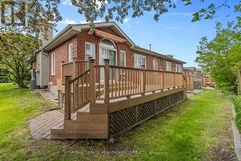 7 Roseglen Private Ottawa ON K1H 1B5