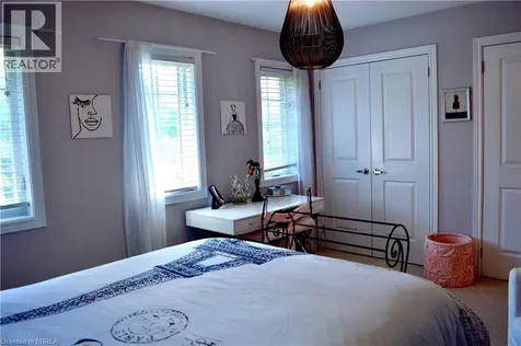 30 Balmoral Street Paris ON N3L 0C8
