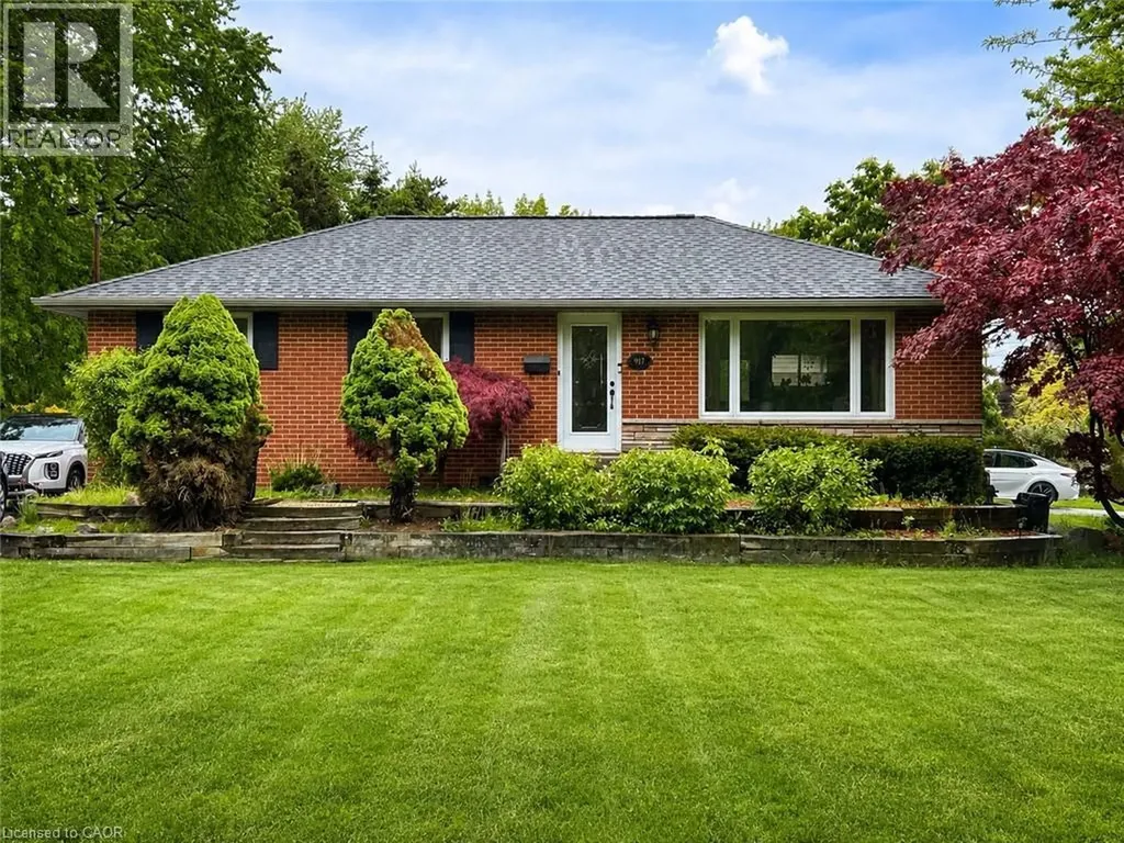 917 Orpha Street Burlington ON L7R 3W5