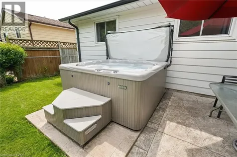 1862 Briarwood Drive Cambridge ON N3H 5A7