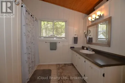 20 Roberval Circle Tiny ON L9M 0E1