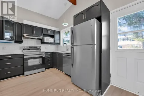 1259 Meadowlands Drive East Ottawa ON K2E 6K4