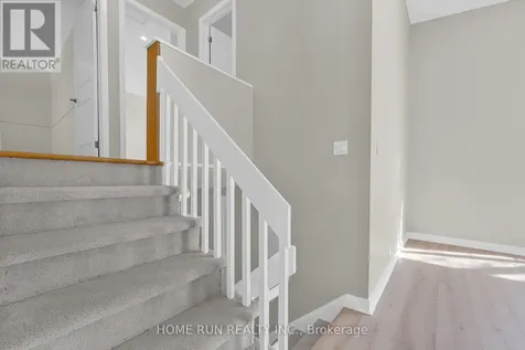 1259 Meadowlands Drive East Ottawa ON K2E 6K4