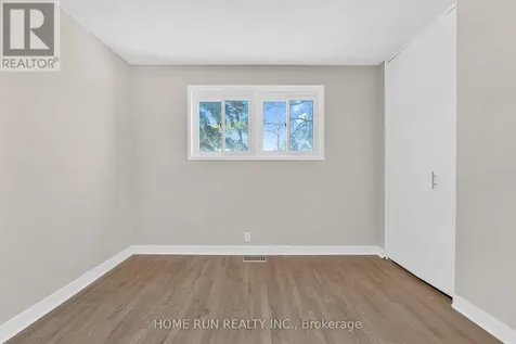 1259 Meadowlands Drive East Ottawa ON K2E 6K4