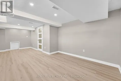 1259 Meadowlands Drive East Ottawa ON K2E 6K4