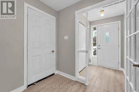 1259 Meadowlands Drive East Ottawa ON K2E 6K4