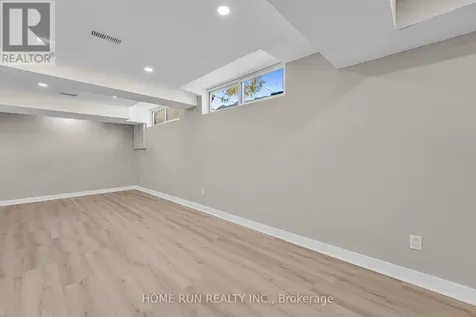 1259 Meadowlands Drive East Ottawa ON K2E 6K4