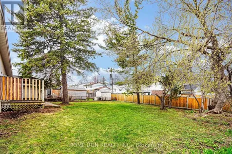 1259 Meadowlands Drive East Ottawa ON K2E 6K4