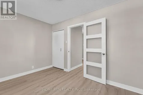 1259 Meadowlands Drive East Ottawa ON K2E 6K4
