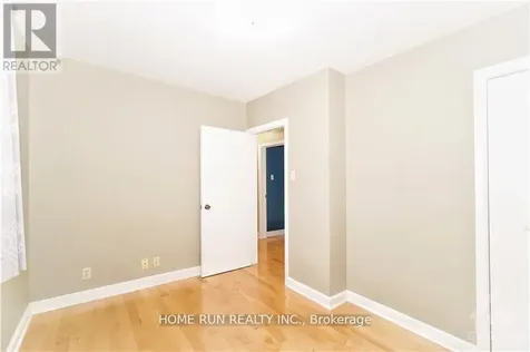 39 Epworth Avenue Ottawa ON K2G 2L8