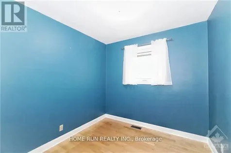 39 Epworth Avenue Ottawa ON K2G 2L8