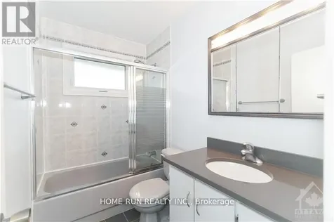 39 Epworth Avenue Ottawa ON K2G 2L8