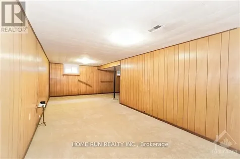39 Epworth Avenue Ottawa ON K2G 2L8