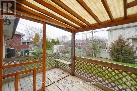 39 Epworth Avenue Ottawa ON K2G 2L8