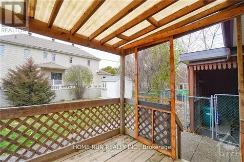 39 Epworth Avenue Ottawa ON K2G 2L8