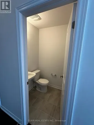 141 Fenchurch Manor Barrie ON L9J 0X1