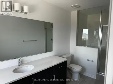 141 Fenchurch Manor Barrie ON L9J 0X1