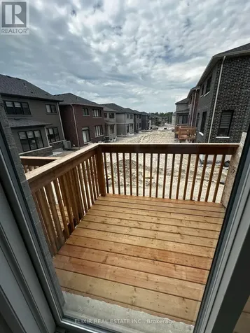 141 Fenchurch Manor Barrie ON L9J 0X1