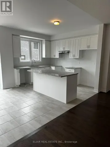 141 Fenchurch Manor Barrie ON L9J 0X1