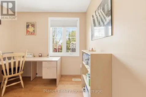 110 Woodborough Road Guelph (kortright West) ON N1G 3K5