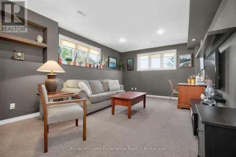 53 Therrien Court Penetanguishene ON L9M 1P6