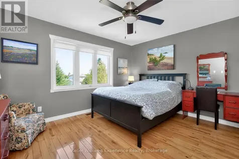 53 Therrien Court Penetanguishene ON L9M 1P6
