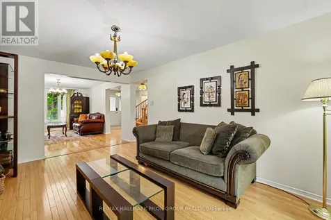 1674 Sansonnet Street Ottawa ON K1C 5Y6