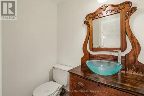 1674 Sansonnet Street Ottawa ON K1C 5Y6