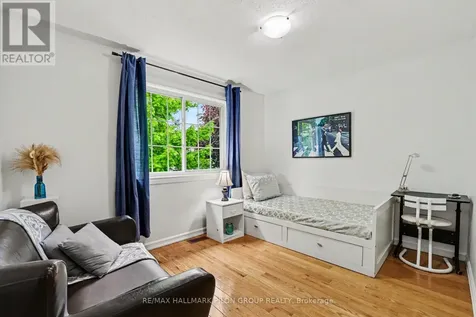 1674 Sansonnet Street Ottawa ON K1C 5Y6