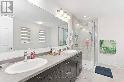 122 Plewes Drive Collingwood ON L9Y 5M4