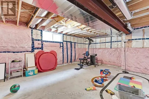 122 Plewes Drive Collingwood ON L9Y 5M4
