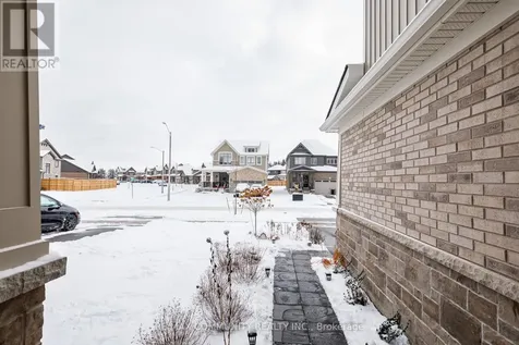 122 Plewes Drive Collingwood ON L9Y 5M4