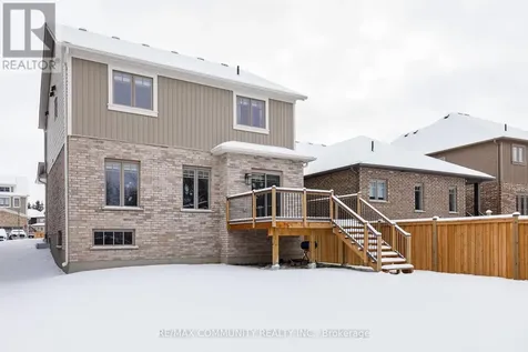 122 Plewes Drive Collingwood ON L9Y 5M4