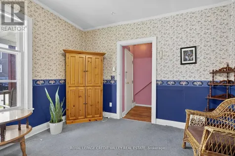 34 Joseph Street Brampton (downtown Brampton) ON L6X 1H6