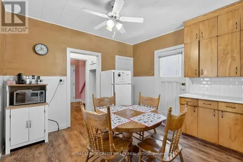 34 Joseph Street Brampton (downtown Brampton) ON L6X 1H6