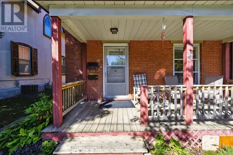 34 Joseph Street Brampton (downtown Brampton) ON L6X 1H6