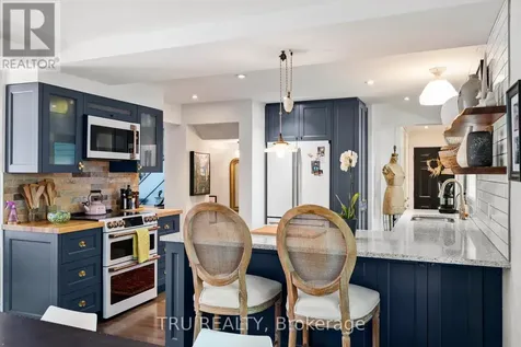 64 Stevenson Avenue Ottawa ON K1Z 6N1