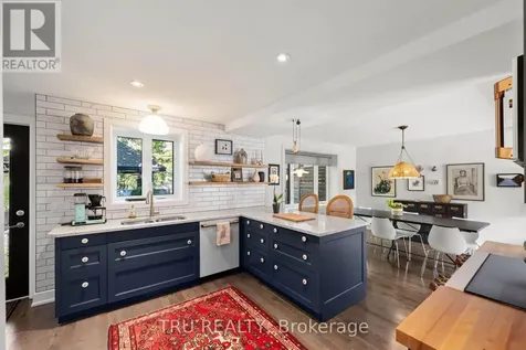64 Stevenson Avenue Ottawa ON K1Z 6N1