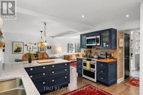 64 Stevenson Avenue Ottawa ON K1Z 6N1
